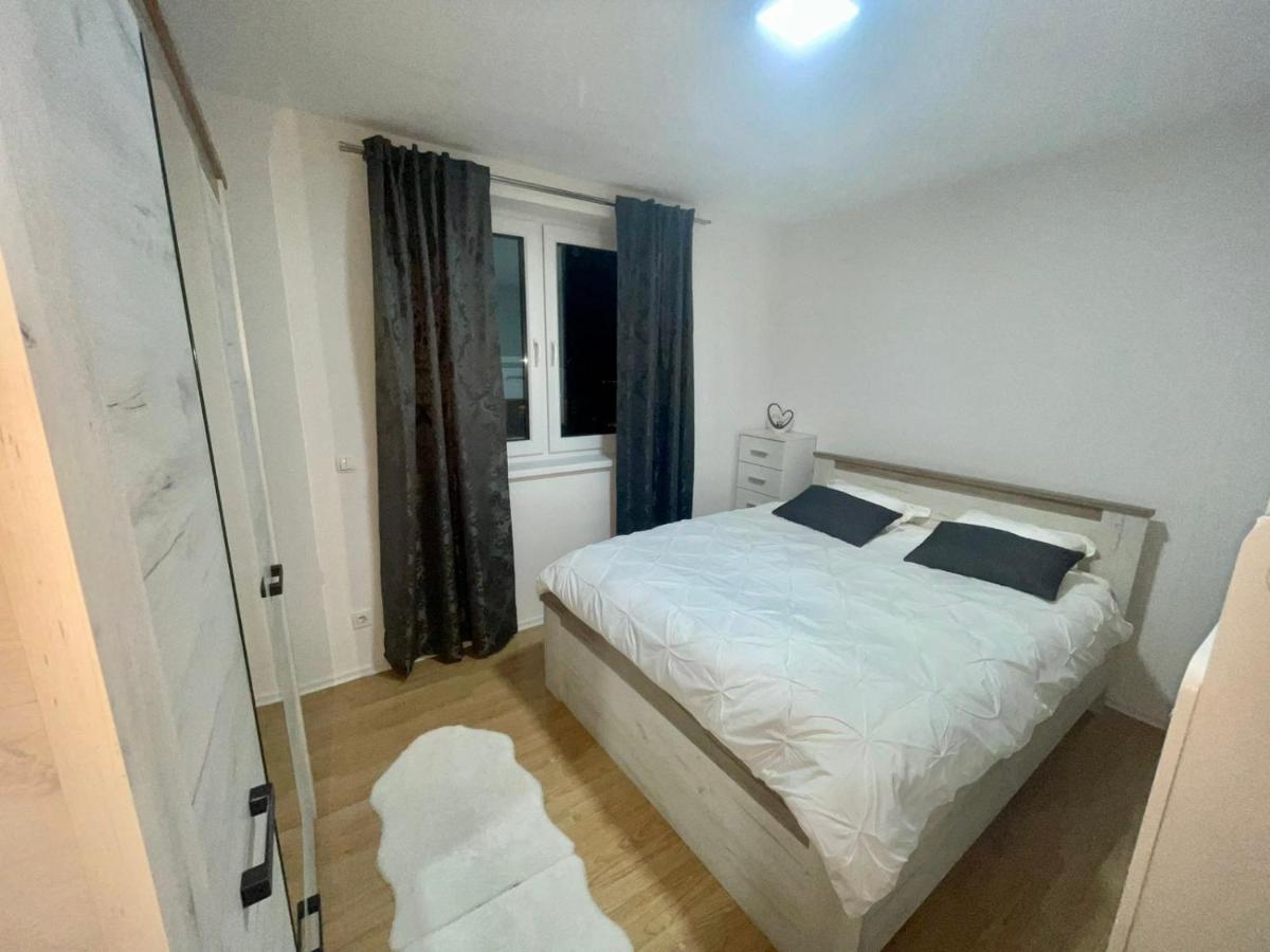 Muric Apartman 7 Любляна Экстерьер фото
