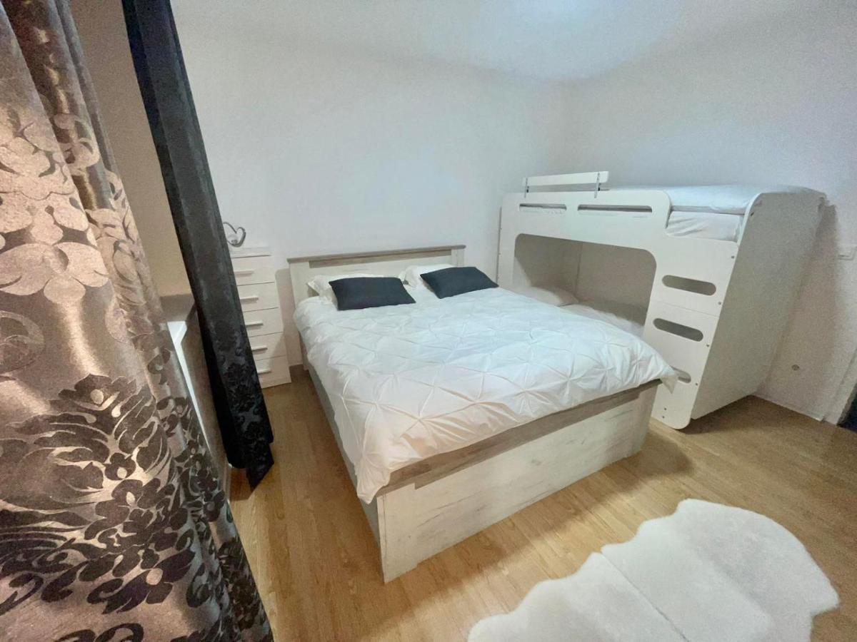 Muric Apartman 7 Любляна Экстерьер фото